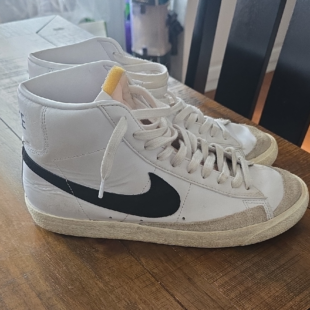 Nike Mens Blazer Mid 77 Vintage Shoes